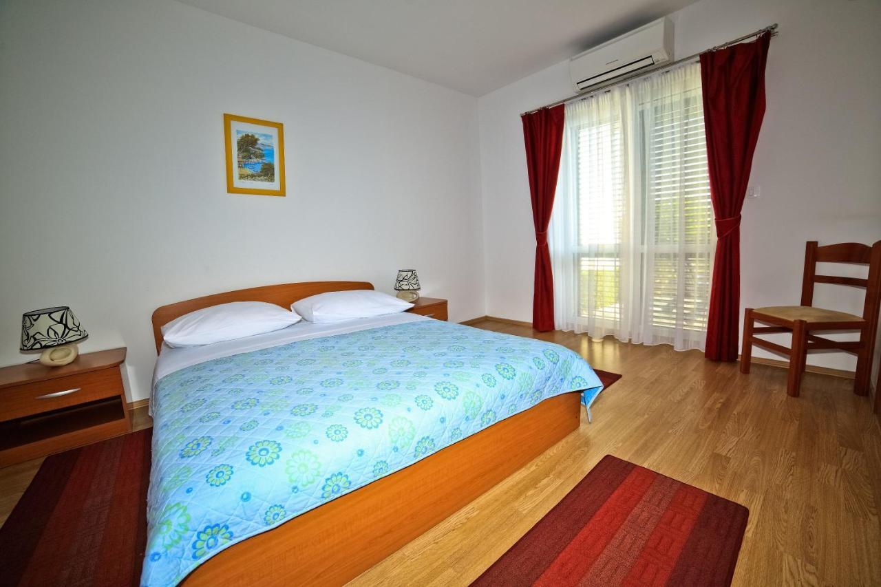 Apartments Bozikovic Podstrana Zimmer foto