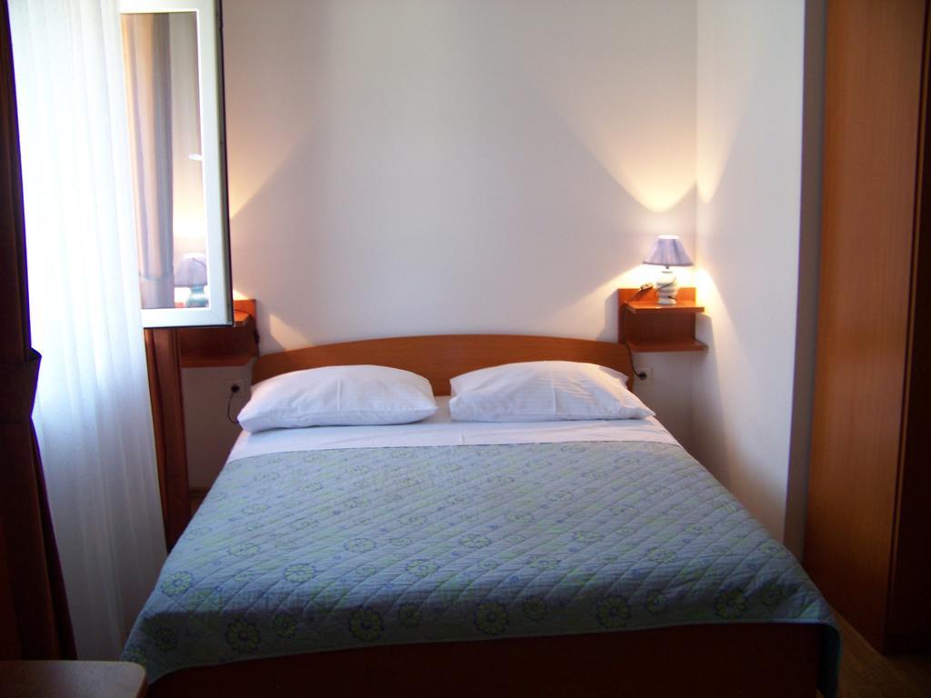 Apartments Bozikovic Podstrana Zimmer foto