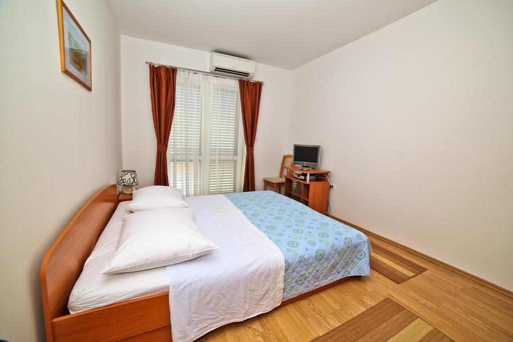 Apartments Bozikovic Podstrana Zimmer foto