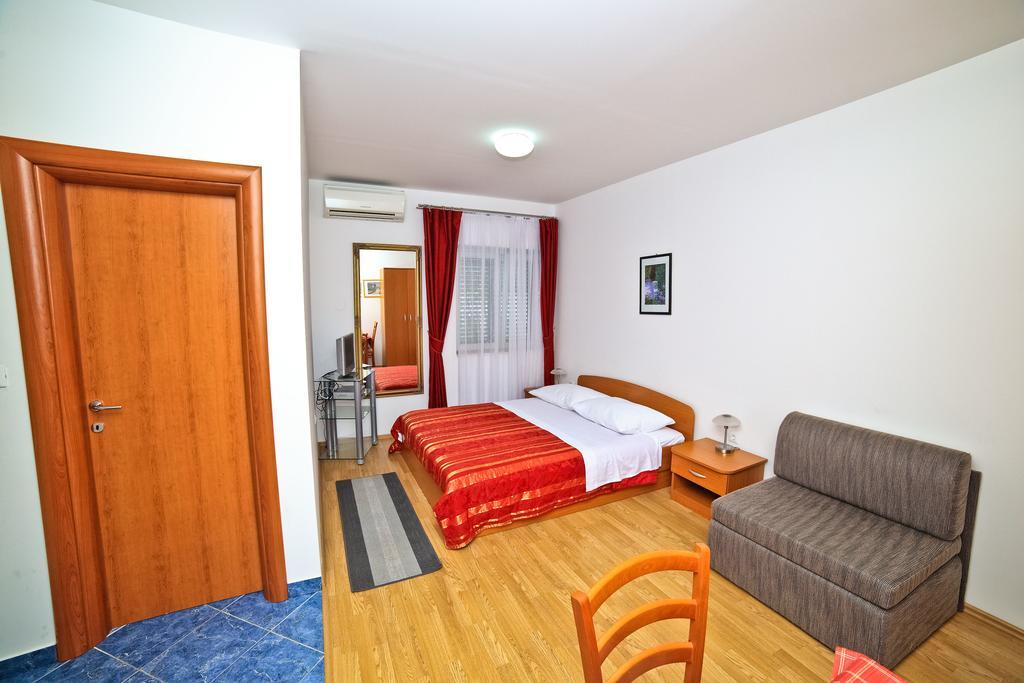 Apartments Bozikovic Podstrana Exterior foto