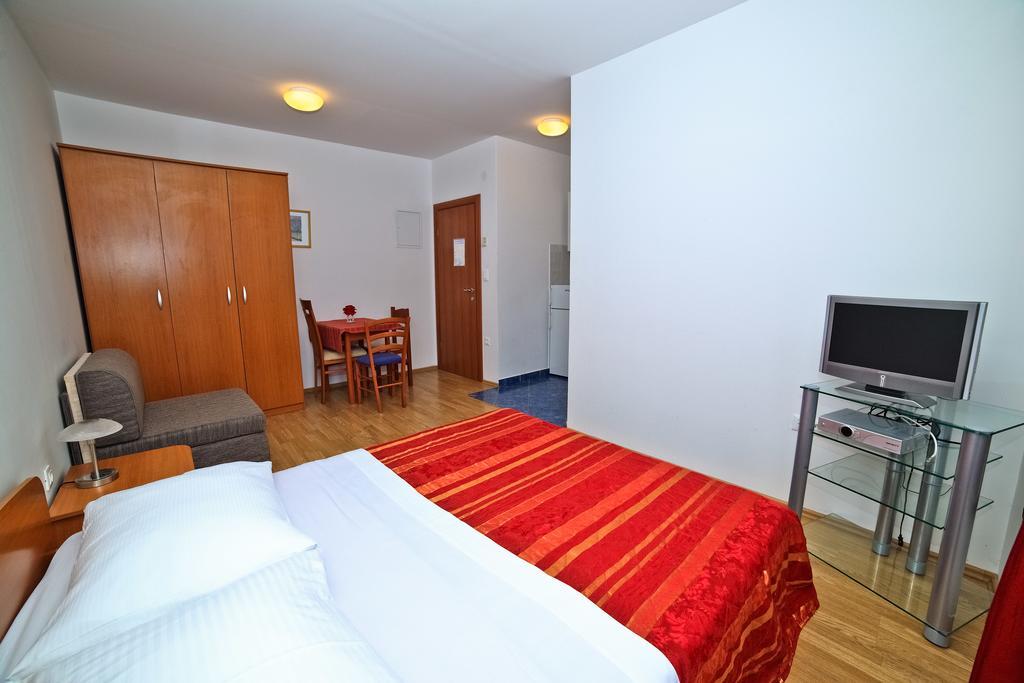 Apartments Bozikovic Podstrana Exterior foto